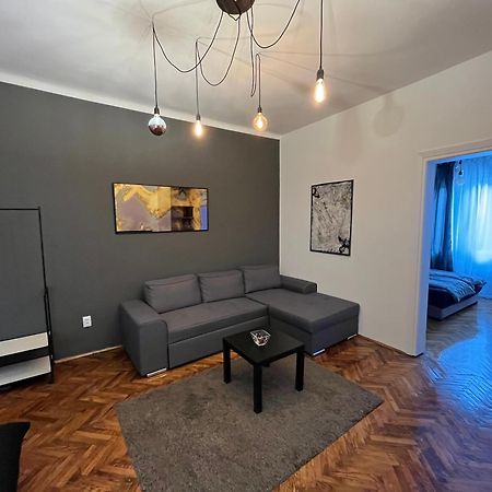 Two Bedroom Apartment Near Slavija Square 贝尔格莱德 外观 照片
