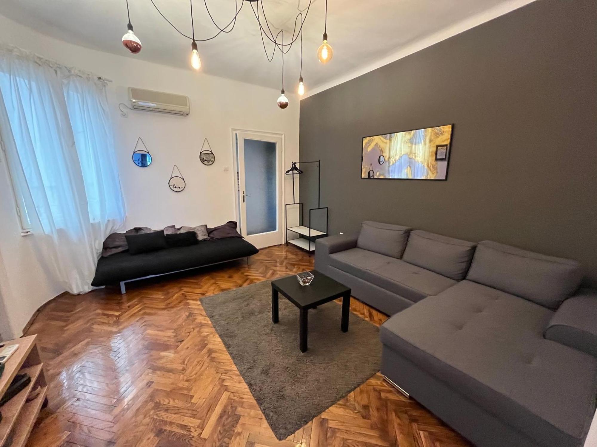Two Bedroom Apartment Near Slavija Square 贝尔格莱德 外观 照片